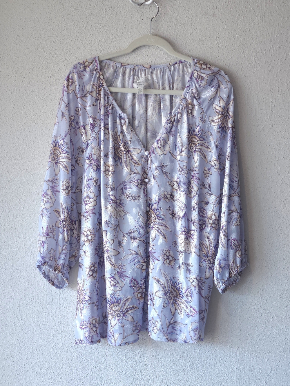 Cupio Lavender Floral Blouse Button-front PLUS SIZE 2X